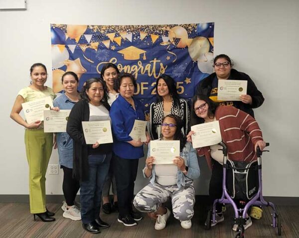 A group of 9 Latina women